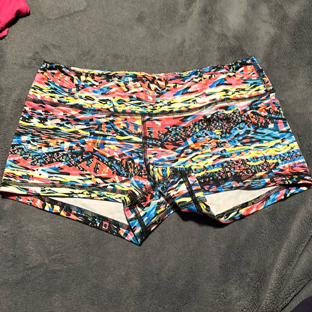 Fleo Shorts